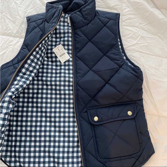 J.Crew Puffer Vest - Picture 5 of 5